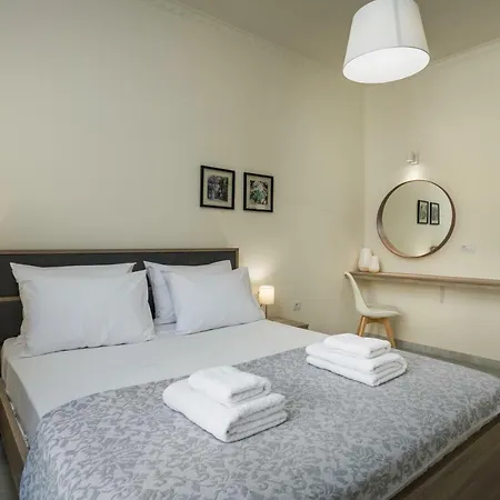 Di 110 M² Con 3 * La Canea